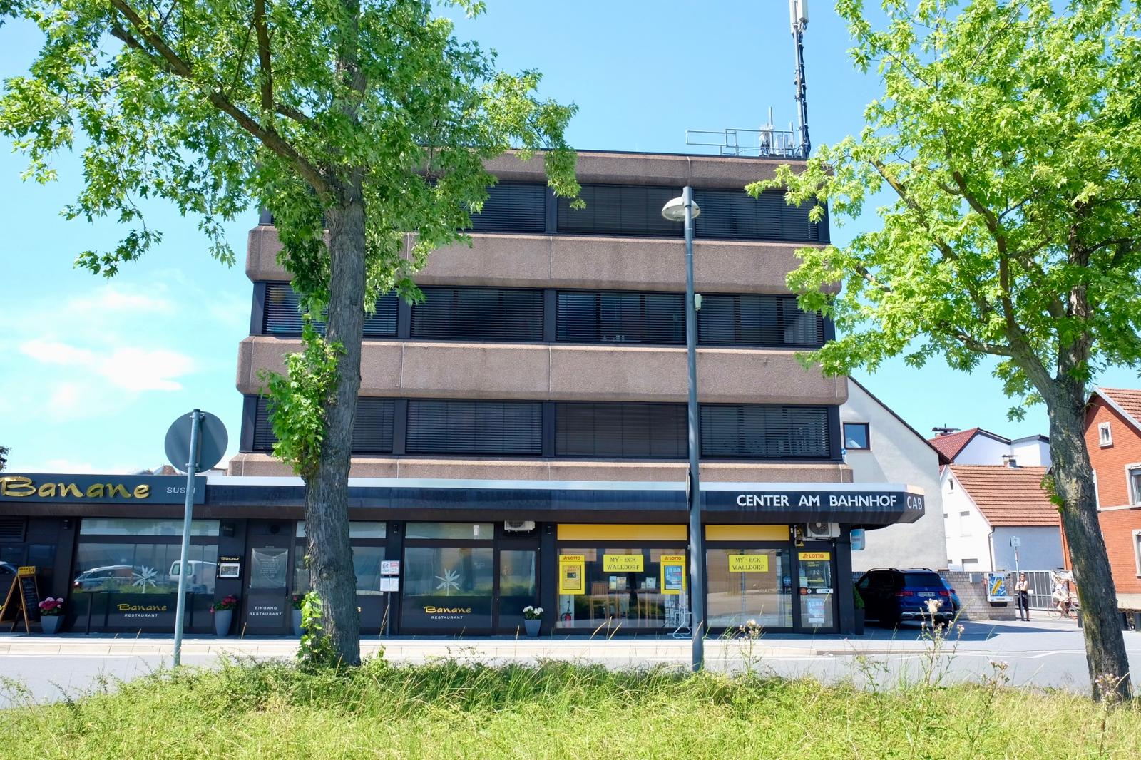 Zahnarztpraxis_im_Center-am-Banhhof-Gebäude