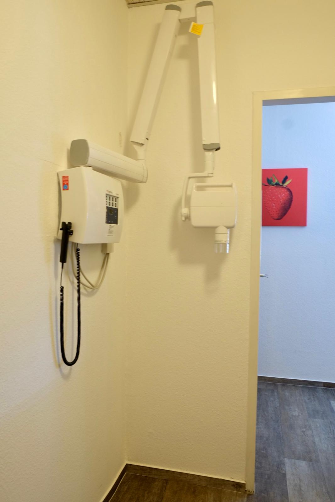 Zahnarztpraxis_Radiologie_Röntgengerät