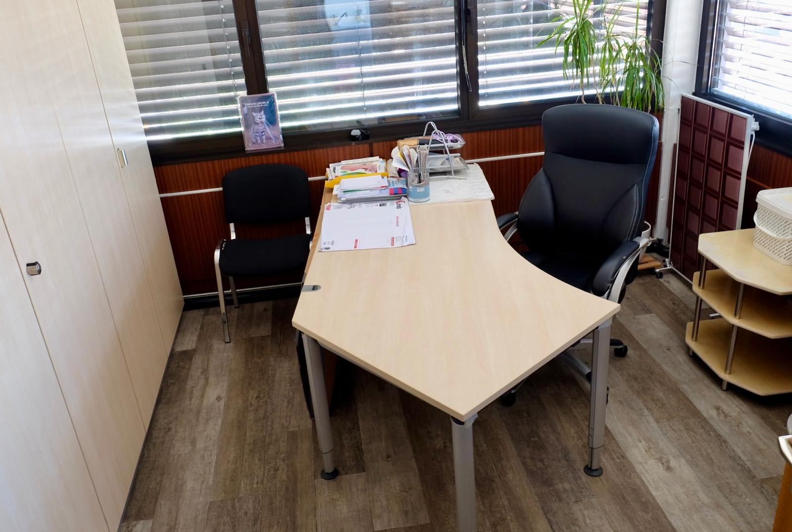 Zahnarztpraxis_Büro_Besprechungszimmer